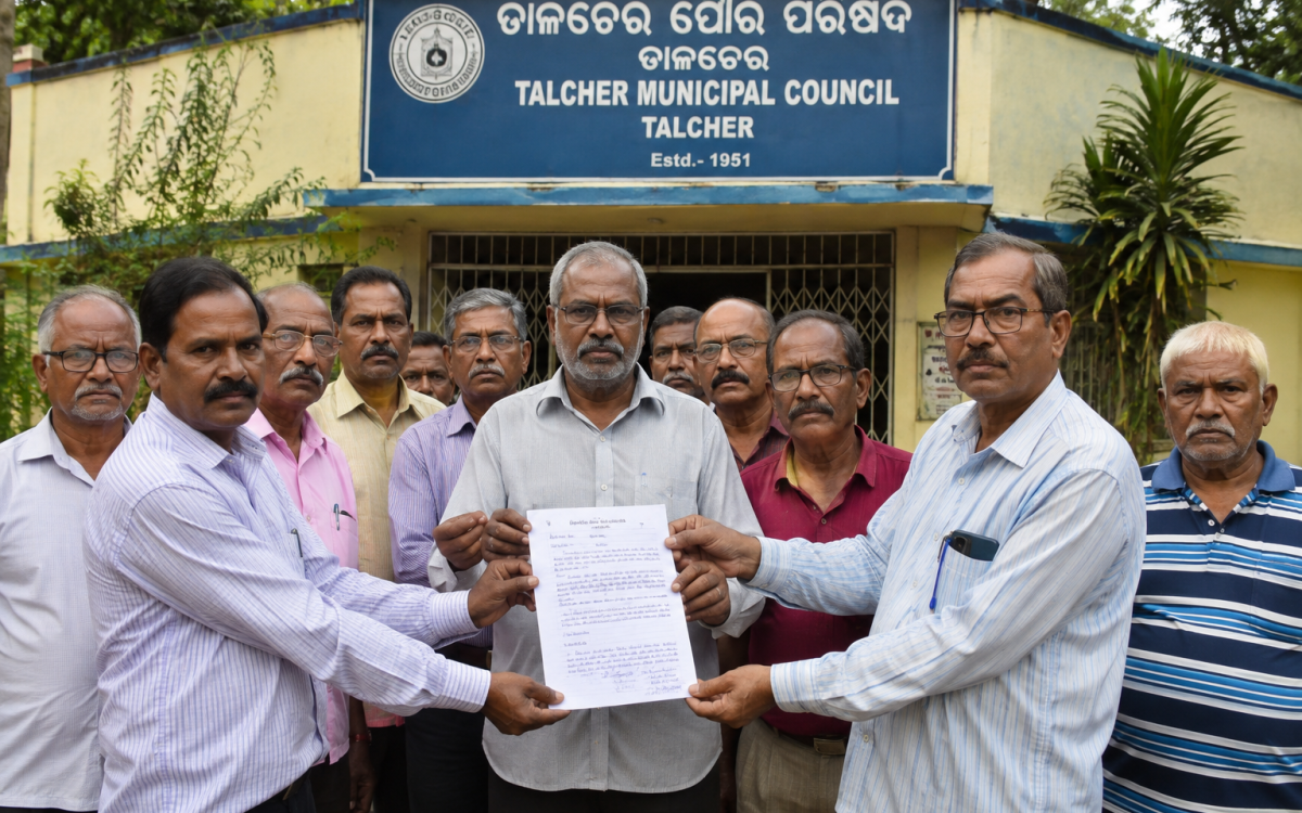 ୩୦ ବର୍ଷ ସେବା ପରେ ବି ପେନସନ୍‌ରୁ ବଞ୍ଚିତ ସଫେଇ କର୍ମଚାରୀ; ମୁଖ୍ୟମନ୍ତ୍ରୀଙ୍କ ହସ୍ତକ୍ଷେପ ଦାବି