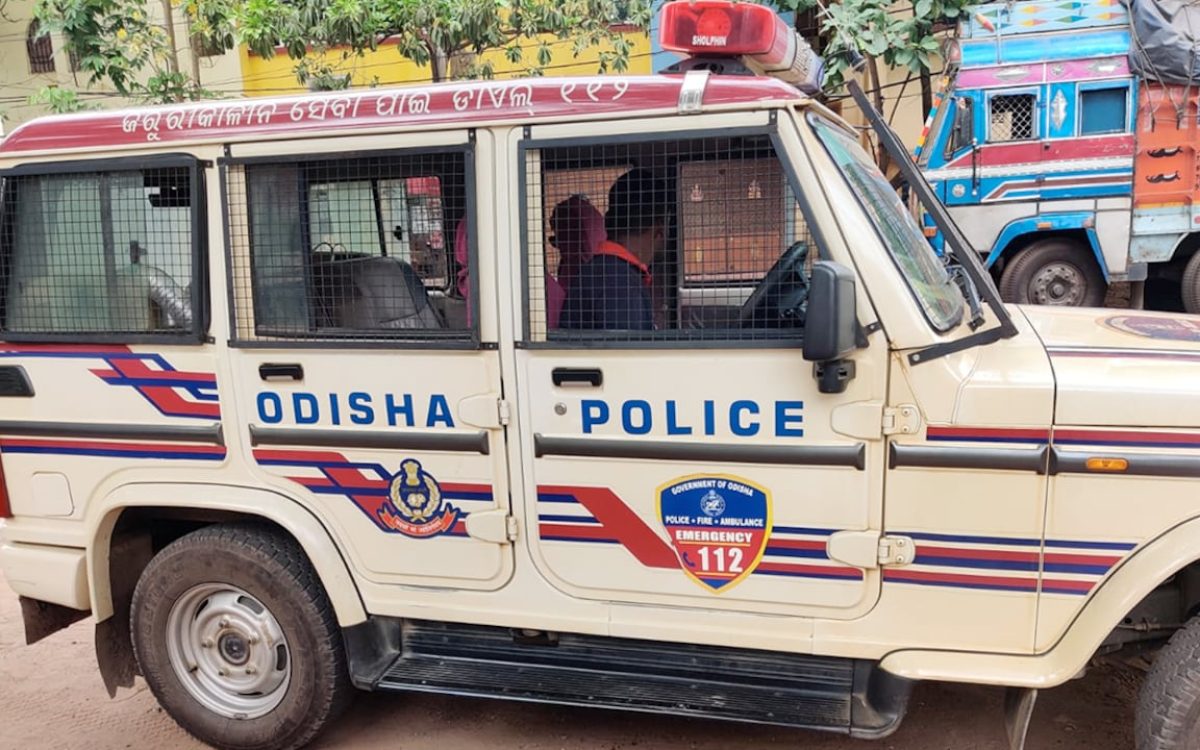 ସମ୍ବଲପୁରରେ ପୋଲିସ୍‌ ଏନକାଉଣ୍ଟର: କଫ୍‌ ସିରପ୍‌ ବେପାରୀ ଆହତ