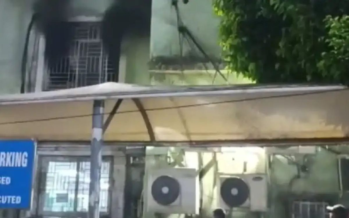 SCB ମେଡିକାଲରେ ବଡ଼ ଧରଣର ଅଗ୍ନିକାଣ୍ଡ, ୧୦ ରୋଗୀଙ୍କ ମୃତ୍ୟୁ ନେଇ ମିଳିଛି ସୂଚନା