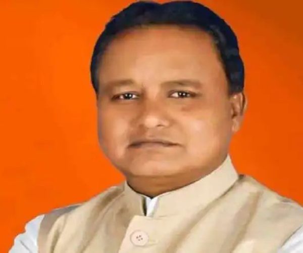 ଗରିବଙ୍କୁ ଦିଆଯିବ ଫ୍ଲାଟ୍‌: ରାଜସ୍ବମନ୍ତ୍ରୀ