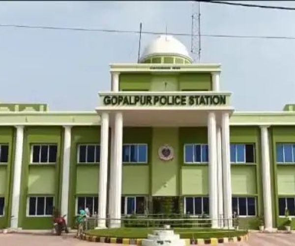 ଟଙ୍କା ପାଇଁ ବ୍ୟବସାୟୀଙ୍କୁ ଅପହରଣ, ୨ କୋଟି ଦିଅ ସ୍ବାମୀକୁ ନିଅ