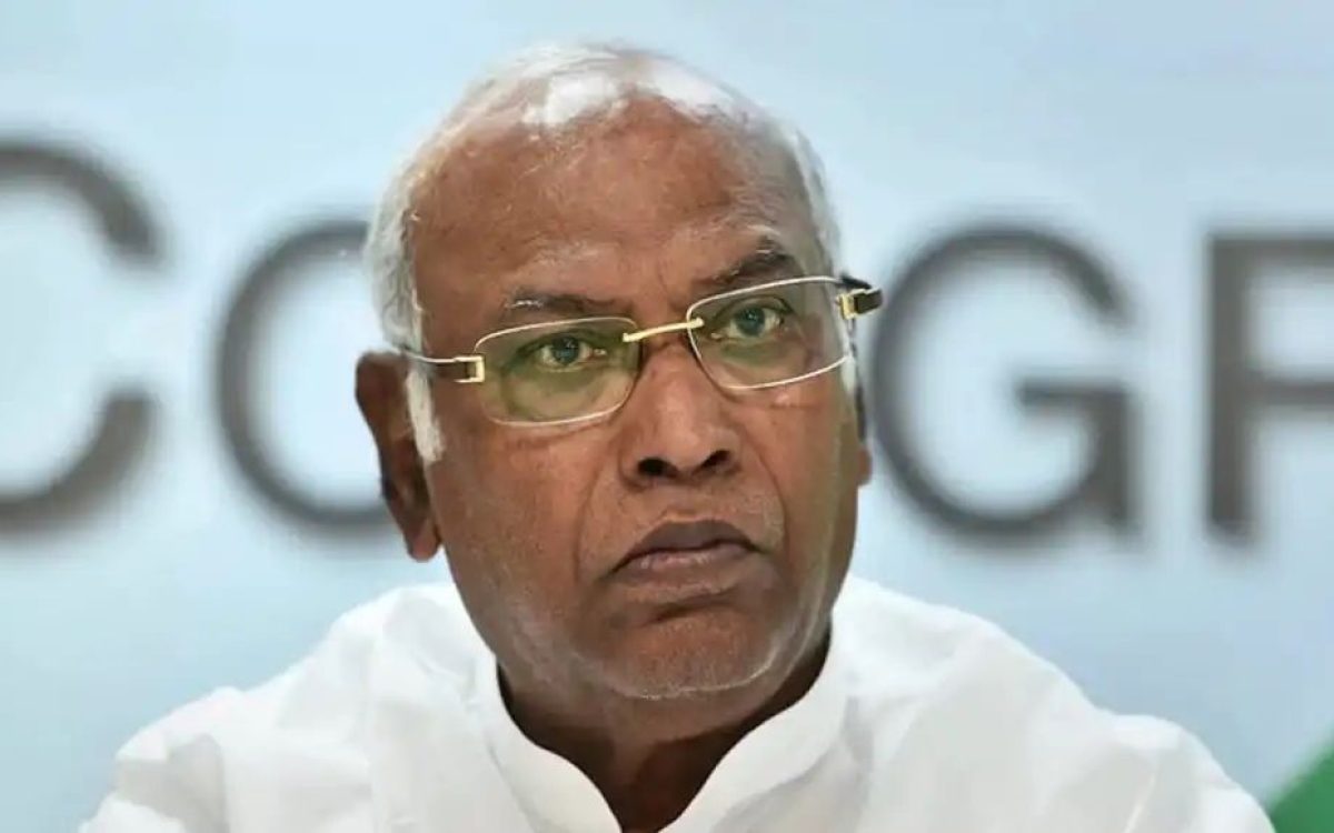 କେନ୍ଦ୍ର ଶିକ୍ଷାମନ୍ତ୍ରୀ ତୁରନ୍ତ ଇସ୍ତଫା ଦିଅନ୍ତୁ : ମଲ୍ଲିକାର୍ଜୁନ ଖଡ଼ଗେ