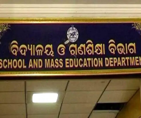 ଚଳନ୍ତା ବସ୍‌ରେ ଭୟଙ୍କର ଅଗ୍ନିକାଣ୍ଡ, ଅଳ୍ପକେ ବର୍ତ୍ତିଲେ ୬୦ରୁ ଅଧିକ ଯାତ୍ରୀ