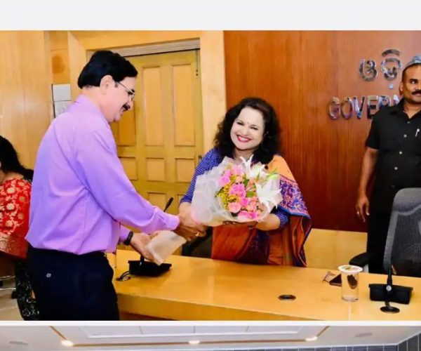 ମୁଖ୍ୟ ଶାସନ ସଚିବଙ୍କ ପ୍ରମୁଖ ବ୍ୟକ୍ତିଗତ ସଚିବ ସୁରେଶ ଚନ୍ଦ୍ର କରଙ୍କୁ ଅବସରକାଳୀନ ସମ୍ବର୍ଦ୍ଧନା