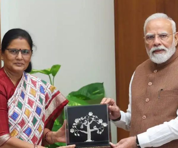 ପ୍ରଧାନମନ୍ତ୍ରୀଙ୍କୁ ଭେଟିଲେ ଉପମୁଖ୍ୟମନ୍ତ୍ରୀ ପ୍ରଭାତୀ ପରିଡ଼ା